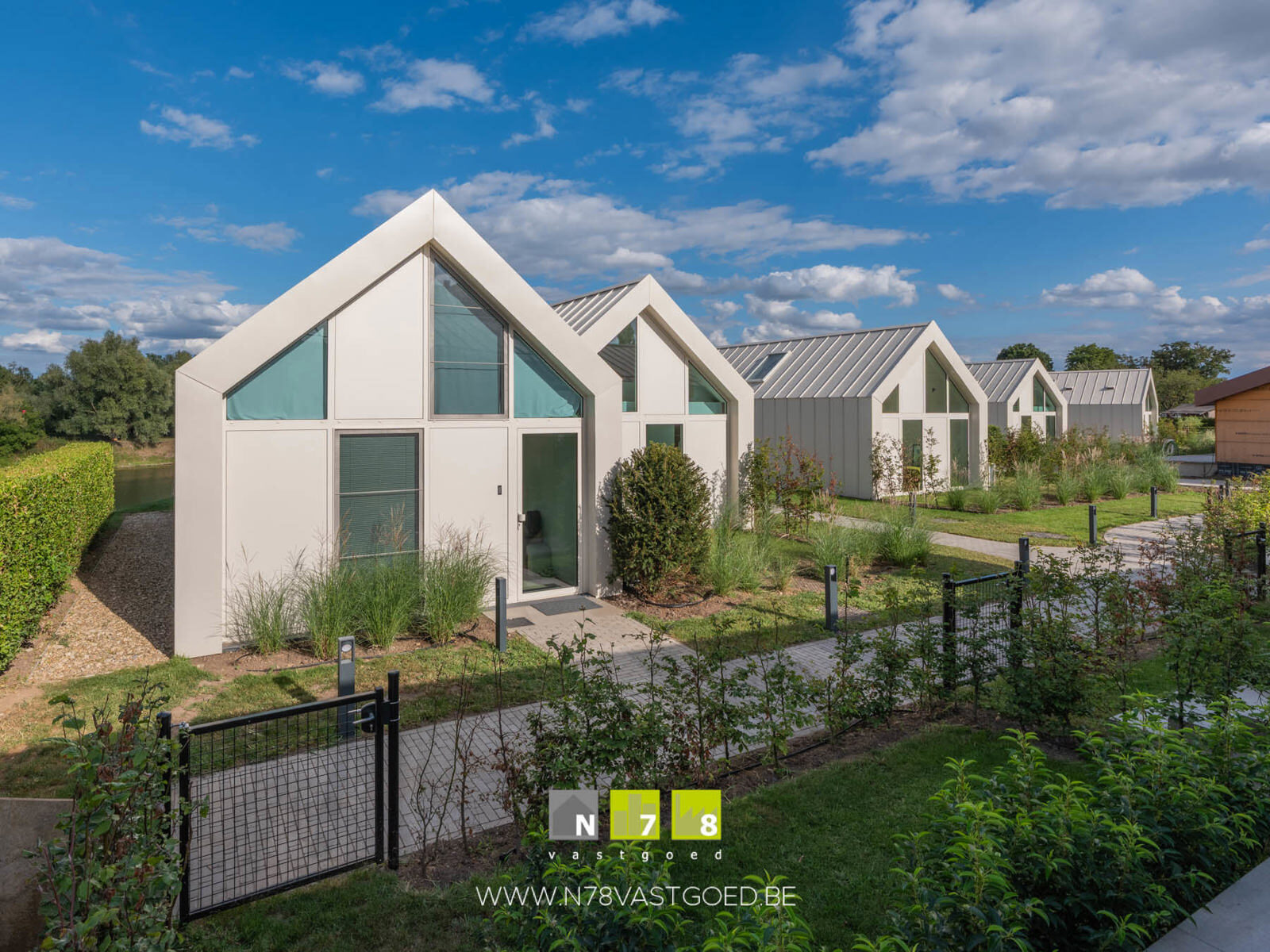 Domein Mase - 20 Vakantiewoningen Aldeneik in Maaseik