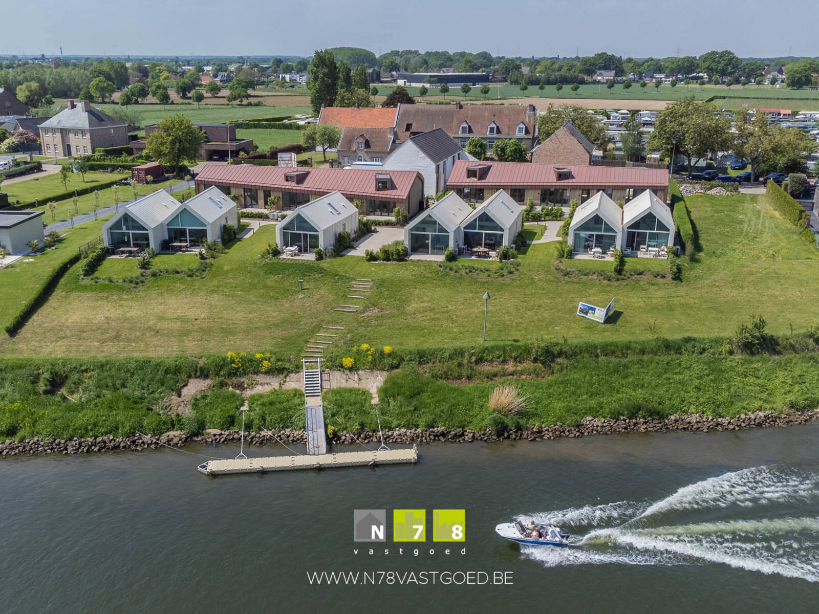Domein Mase - 20 Vakantiewoningen Aldeneik in Maaseik